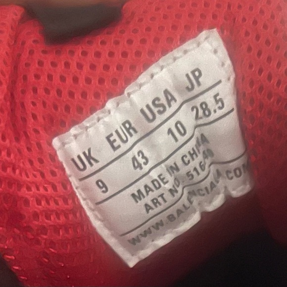 Balenciaga Triple S - Picture 5 of 6